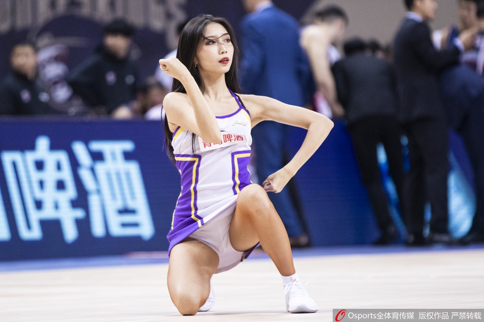 7日拉拉队精选:新疆福建篮球宝贝对决