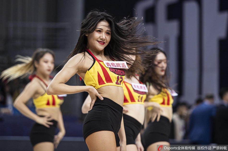 7日拉拉队精选:新疆福建篮球宝贝对决