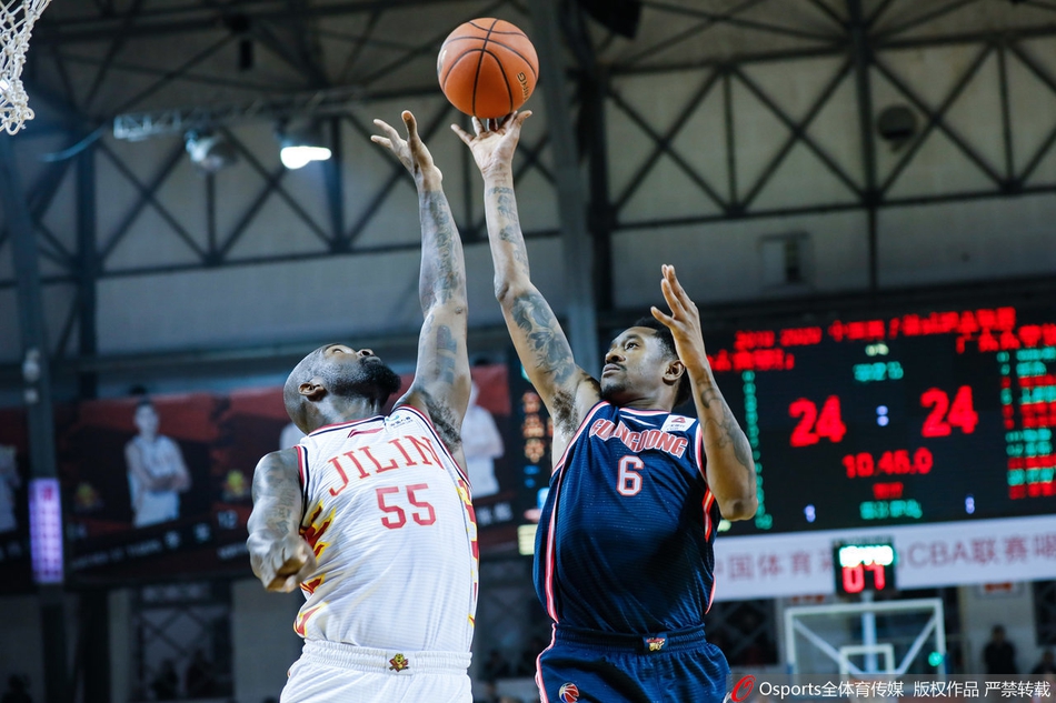 CBA第4轮:吉林120-115广东