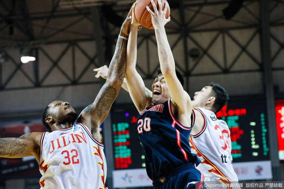 CBA第4轮:吉林120-115广东