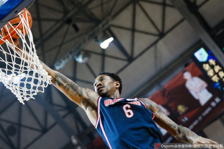 CBA第4轮:吉林120-115广东