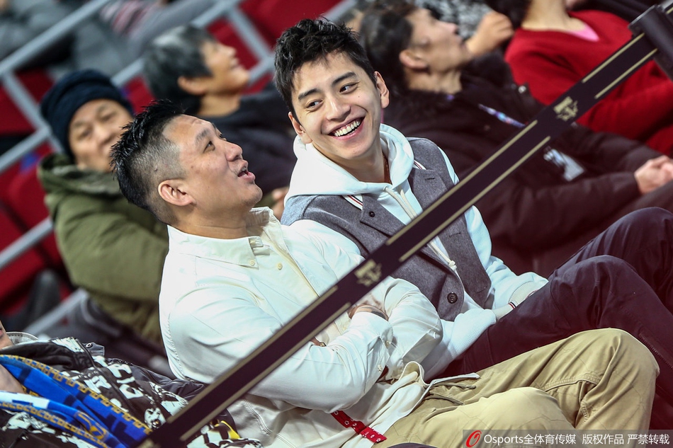 演员王大陆现场观战北京vs天津