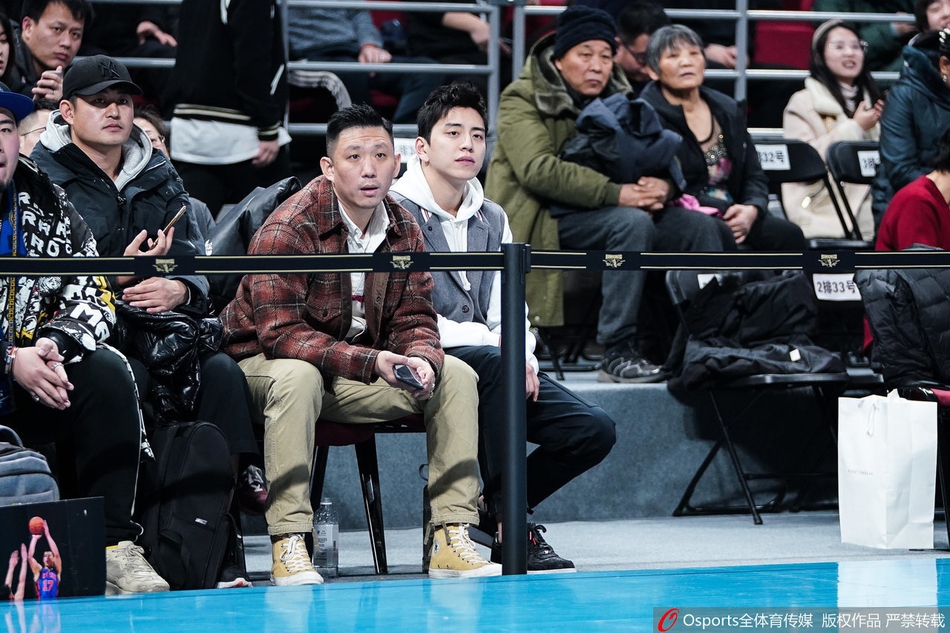 演员王大陆现场观战北京vs天津