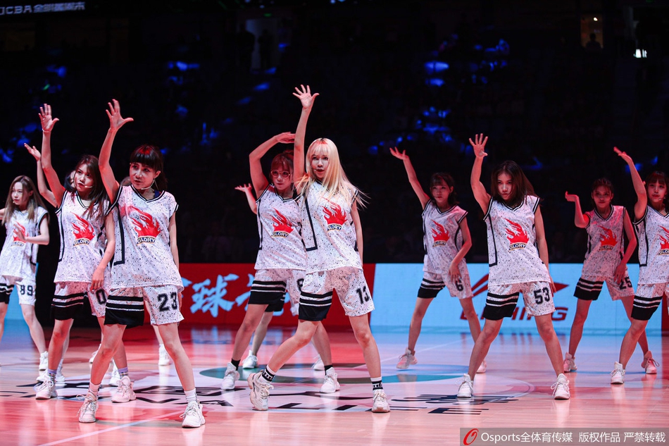 CBA星锐队vs中国大学生篮球战队 GNZ48女团暖场表演