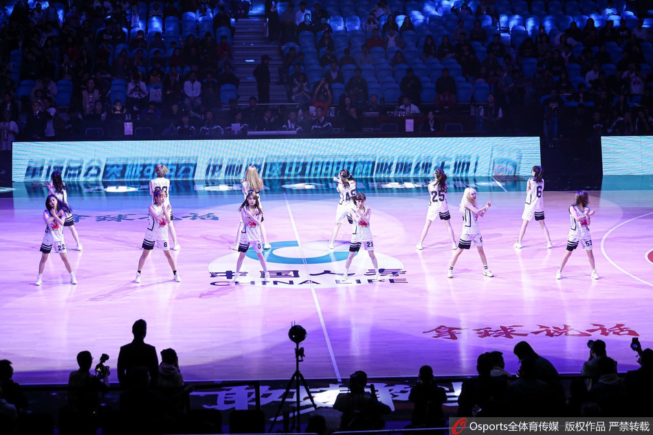 CBA星锐队vs中国大学生篮球战队 GNZ48女团暖场表演