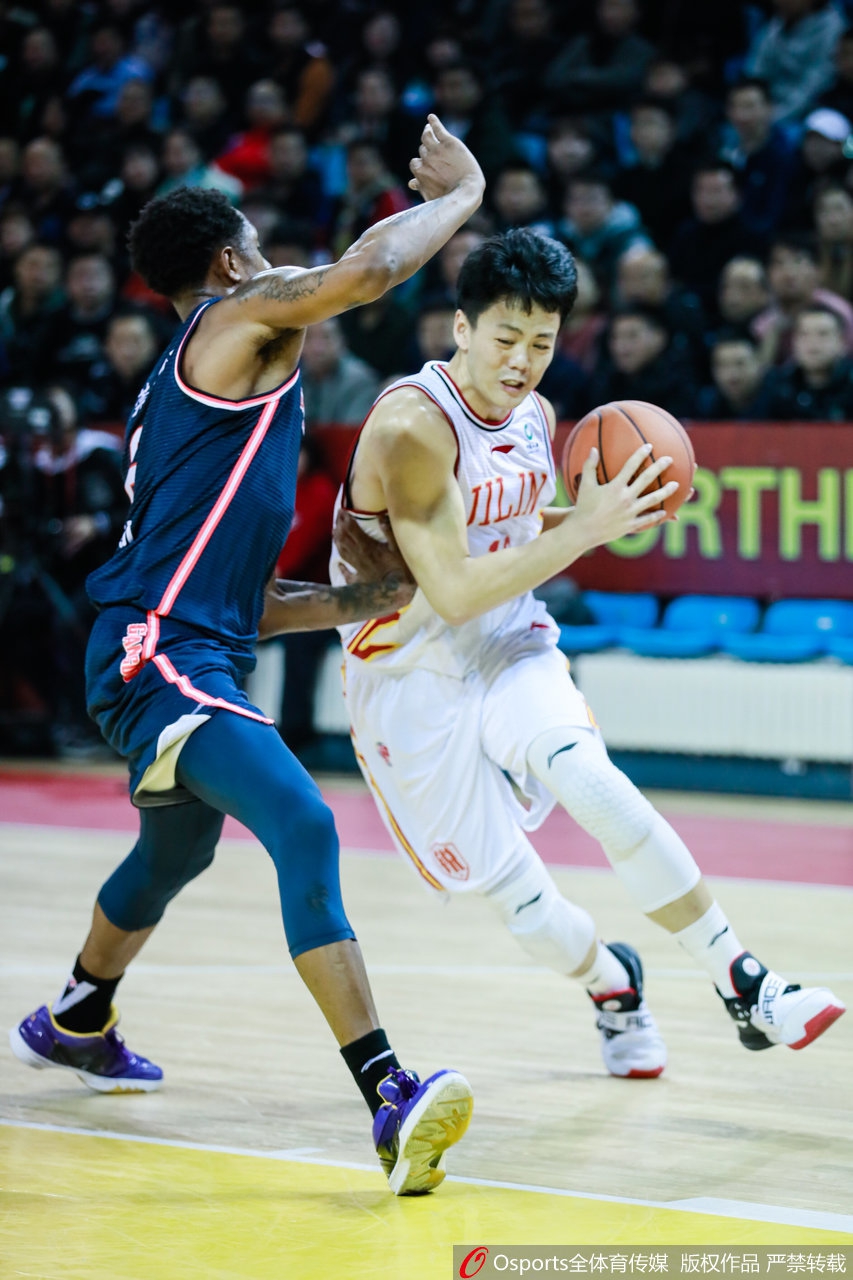 CBA第4轮:吉林120-115广东