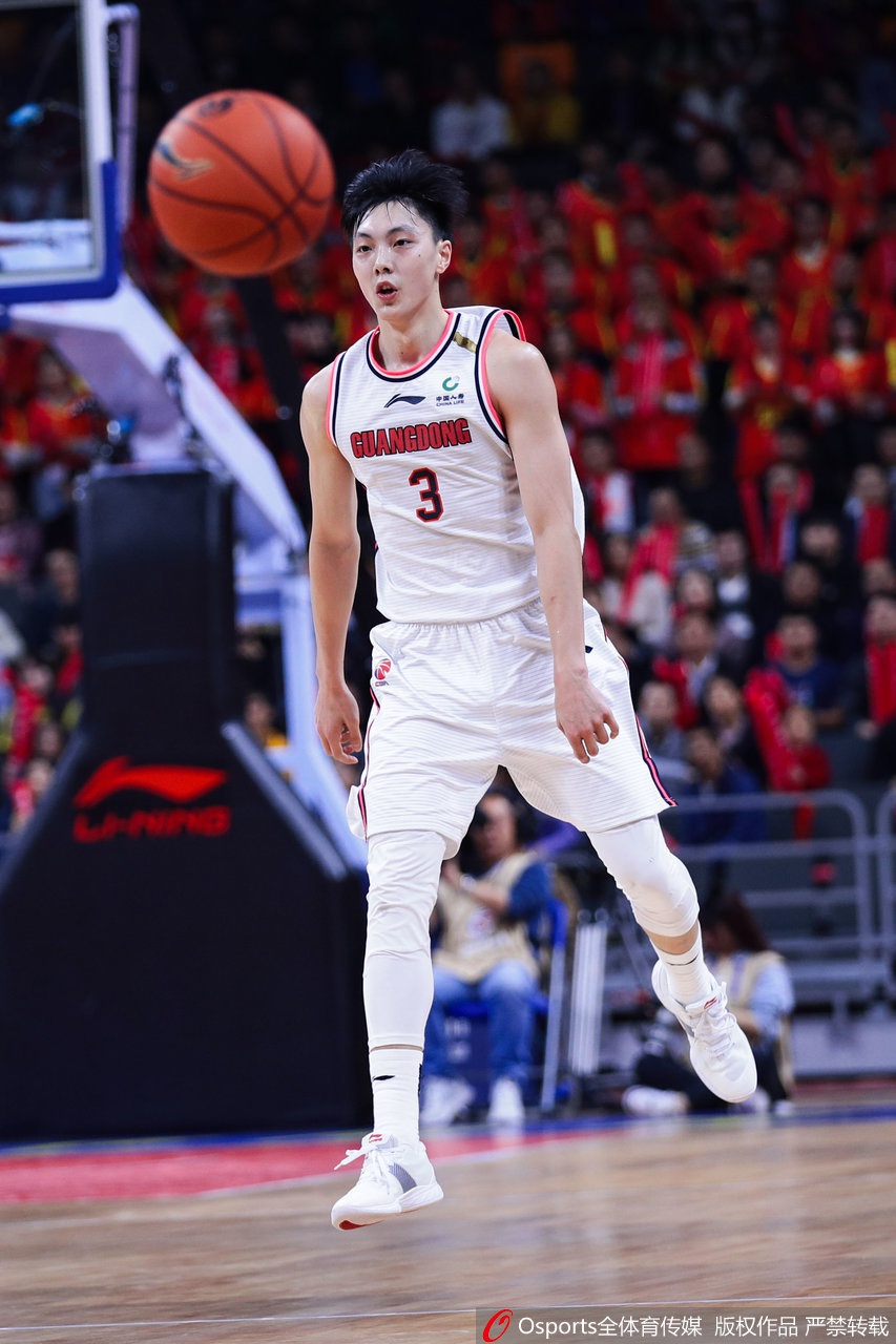 CBA第23轮：广东132-104深圳