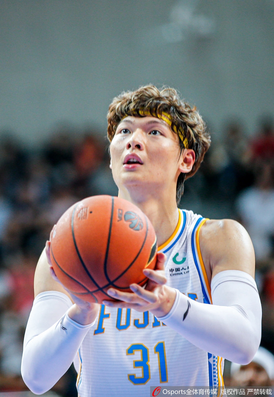 CBA第4轮:福建120-127新疆