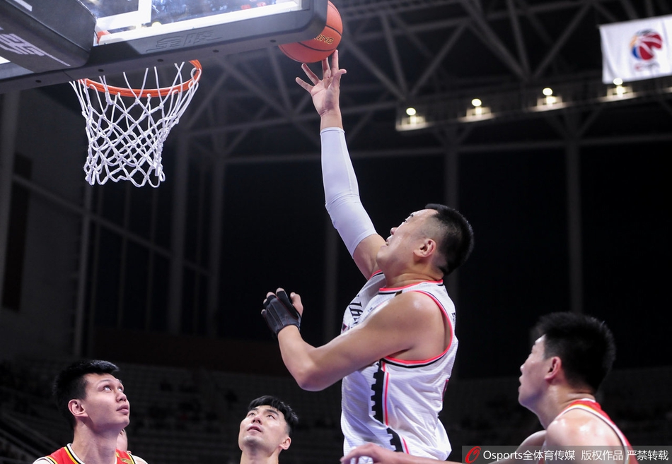 CBA第4轮:辽宁114-89八一