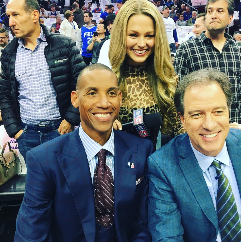 你们要的美女主持人！优雅的气质让人神魂颠倒