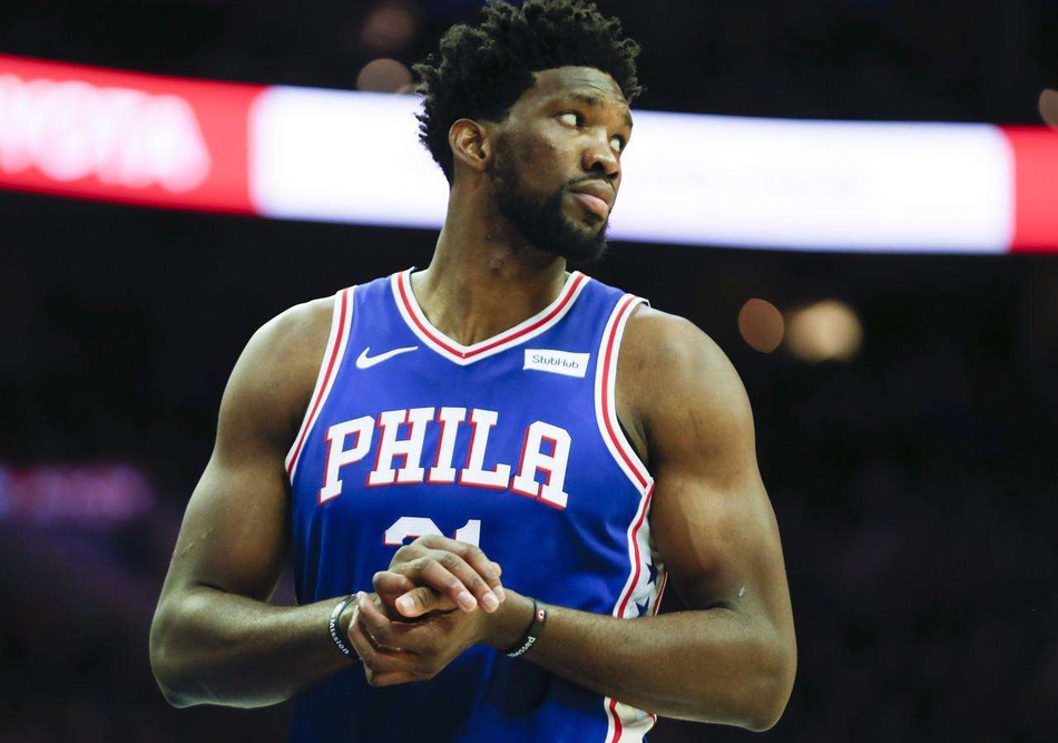 美媒评18-19赛季十大中锋：考神居然上榜，大帝浓眉输给一人