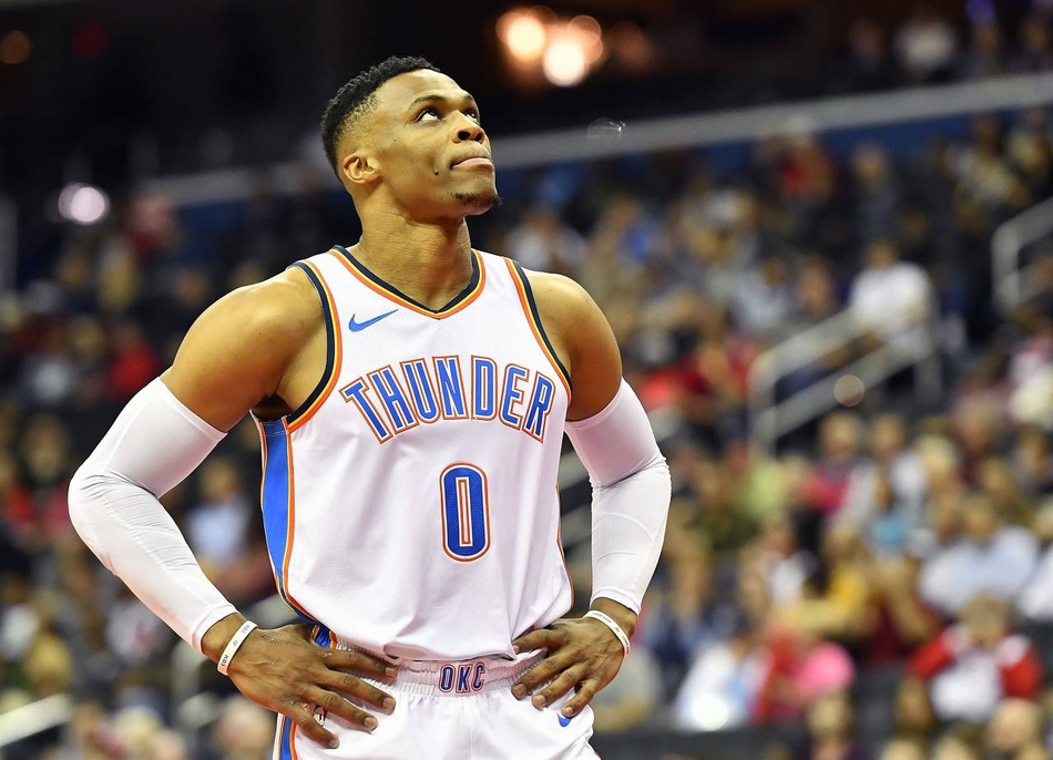 NBA史上最难超越的5个三双数据：威少20+20+21上榜排第四