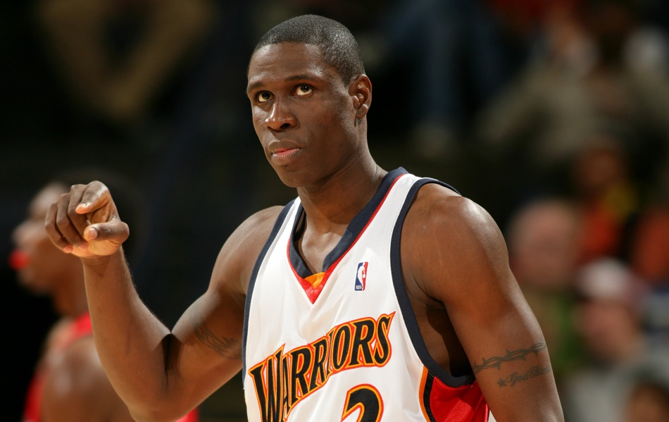 23.迈克尔-皮特鲁斯