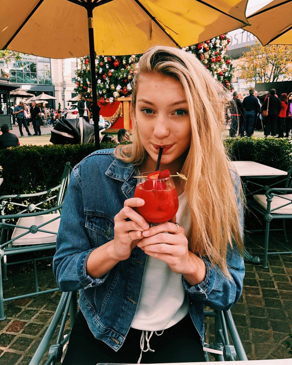 看惯卡戴珊今天来换换口！库里两个性冷淡风格的甜蜜小迷妹