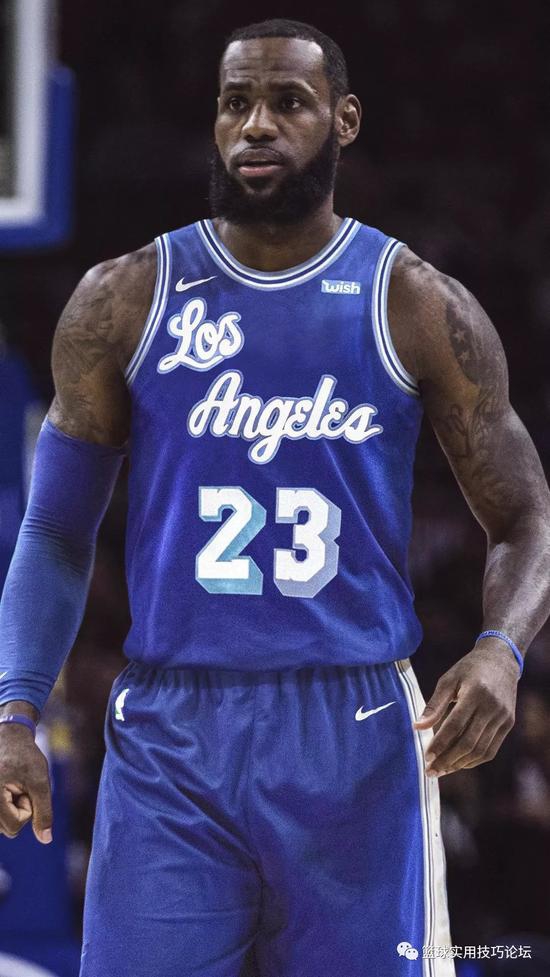 詹姆斯――湖人