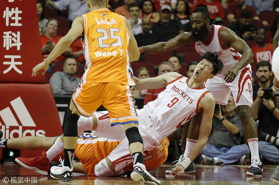 周琦NBA伤病史回顾！对抗太弱总是伤病起因