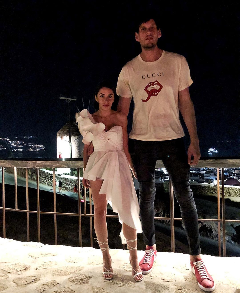 身高相差70cm完美爱恋！这个身高1米51的姑娘俘获了巨人博班的心