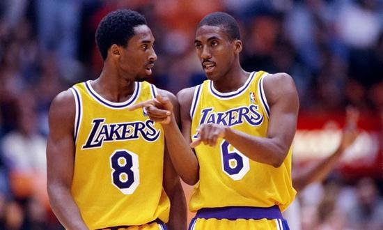 NBA号码史：球星换号学问大着呢！为何无人敢穿69号？我终于懂了