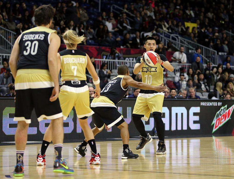 回顾吴亦凡全明星名人赛精彩瞬间