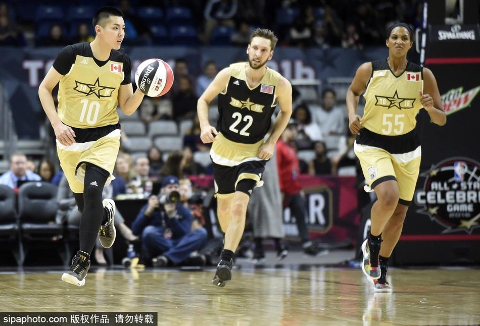 回顾吴亦凡全明星名人赛精彩瞬间