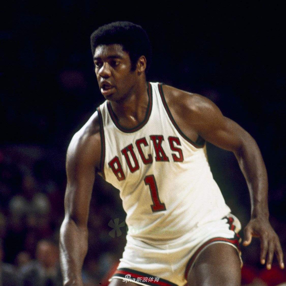 1.奥斯卡-罗伯特森