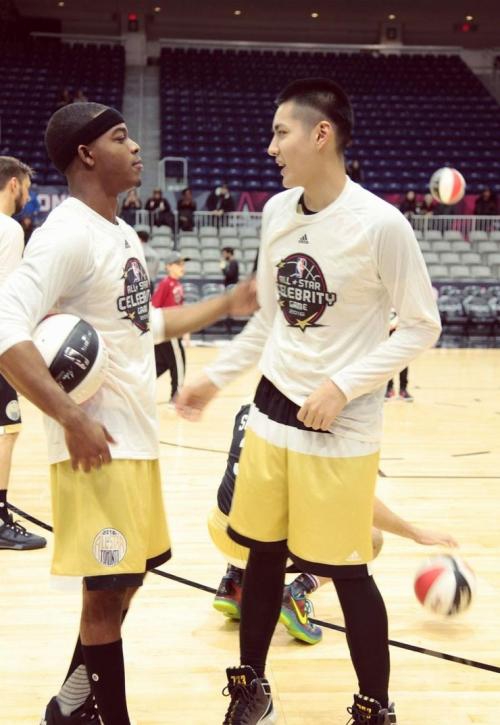 回顾吴亦凡全明星名人赛精彩瞬间