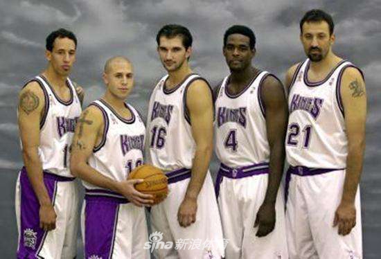 1.萨克拉门托国王：瓦拉迪-迪瓦茨、克里斯-韦伯、迈克-毕比、佩贾-斯托贾科维奇