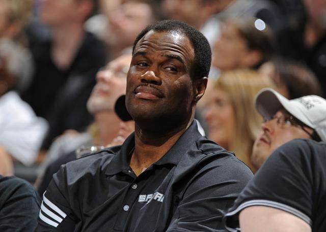 No.7 大卫-罗宾逊 2亿美金