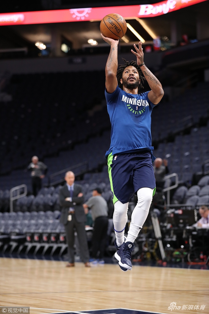 重回NBA赛场的罗斯赛前热身