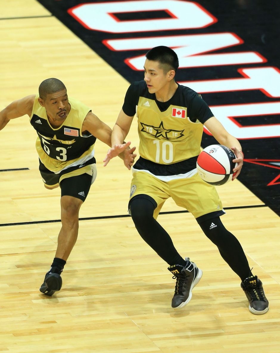 回顾吴亦凡全明星名人赛精彩瞬间