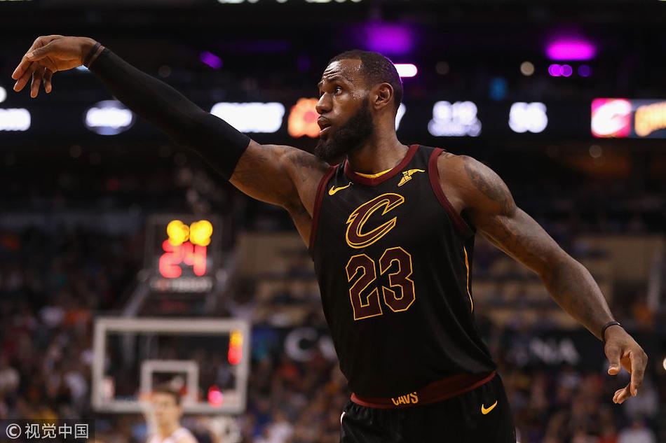 连续14赛季场均得分超25分