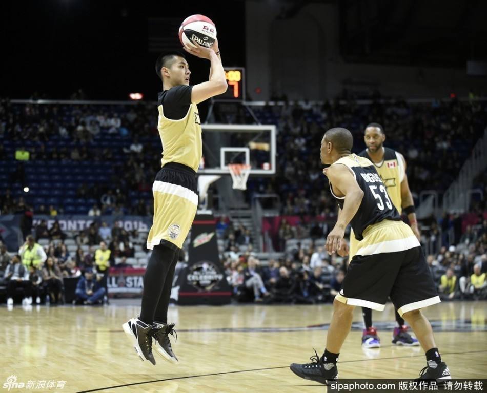 回顾吴亦凡全明星名人赛精彩瞬间