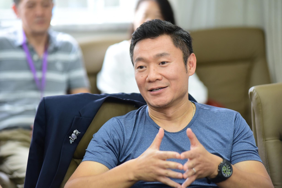 魏江雷出席体育产业发展法治保障研讨会