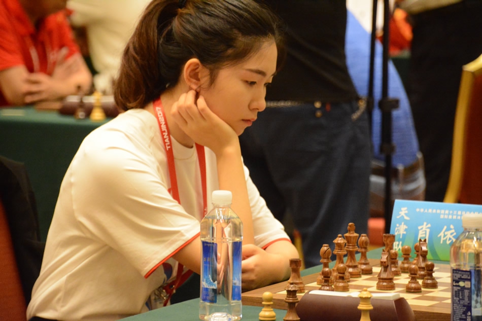 天津队美女棋手