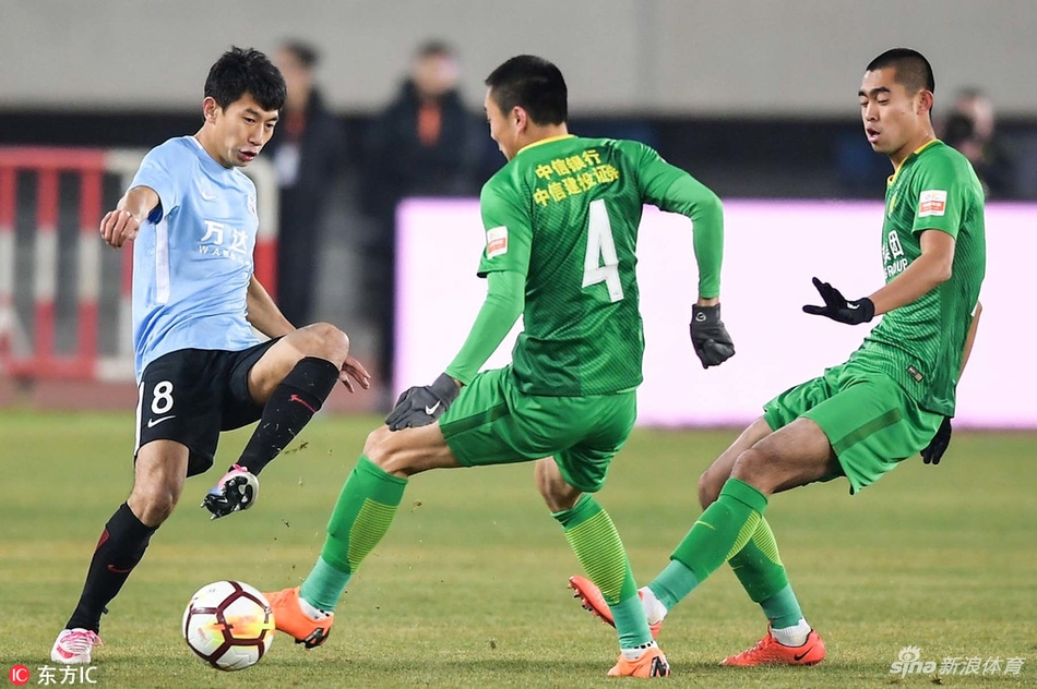 [中超]大连一方0-3北京国安