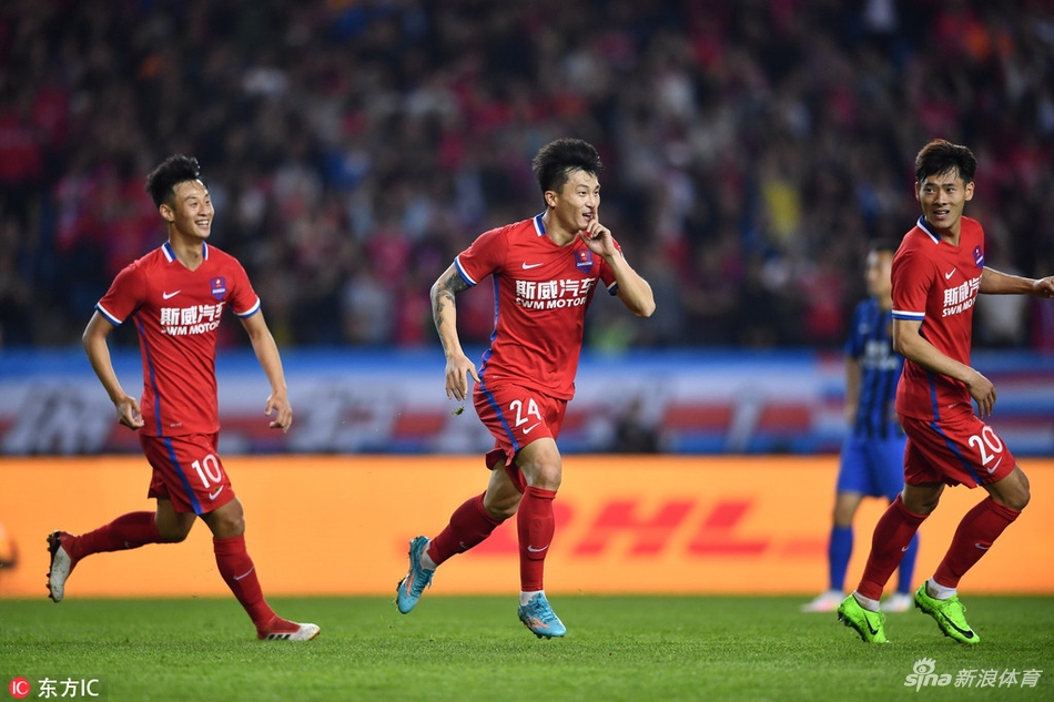 [中超]重庆斯威4-1江苏苏宁