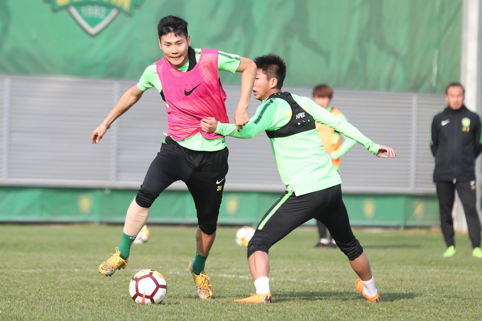 国安训练备战张稀哲状态上佳