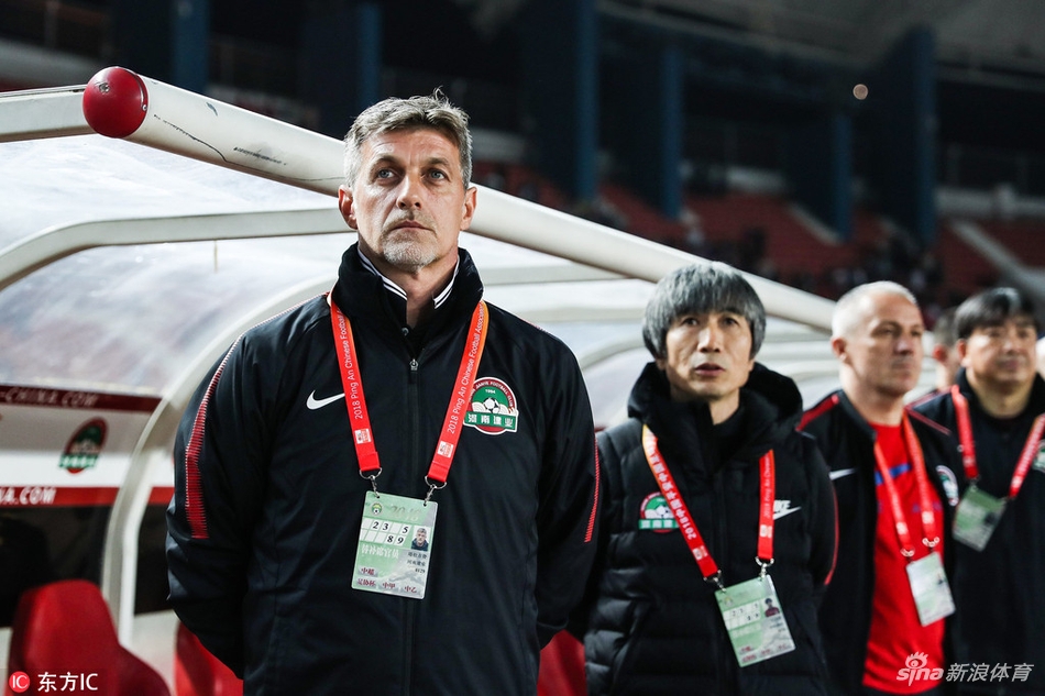 [中超]河南建业1-2上海上港