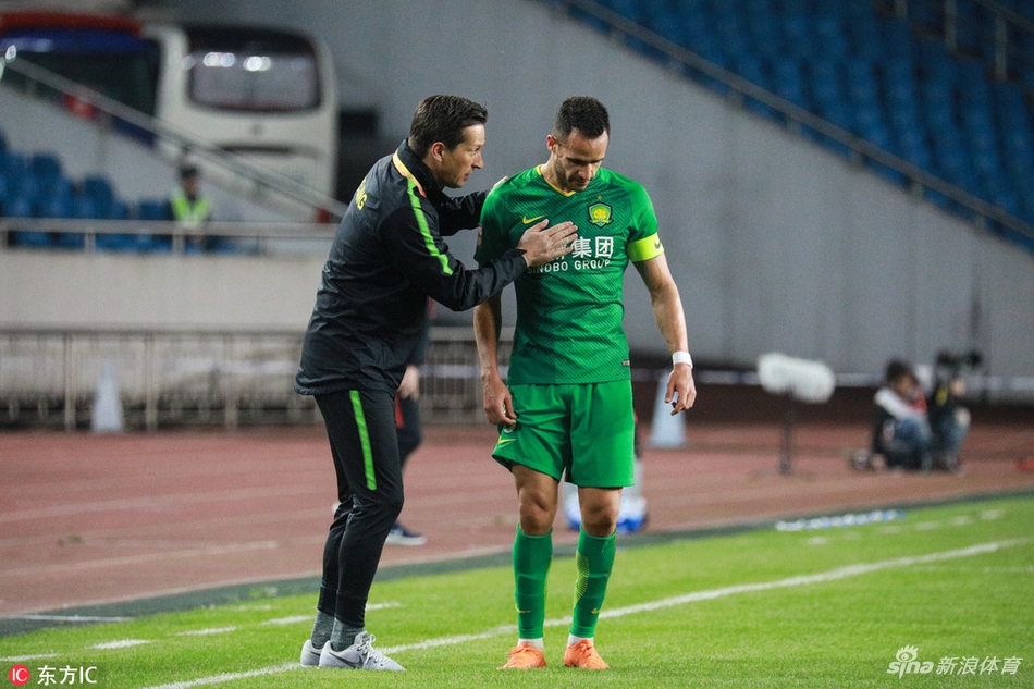 施密特叮嘱奥古斯托