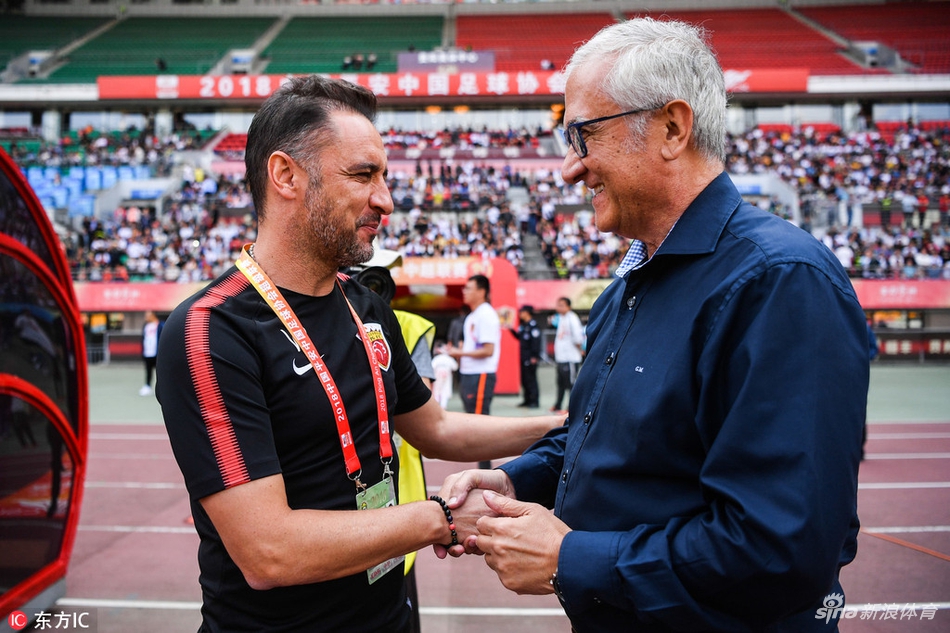 佩雷拉和曼萨诺