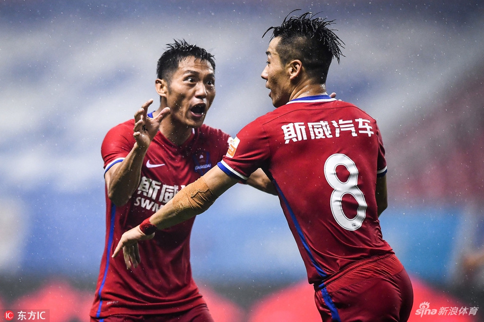 吴庆和丁捷庆祝