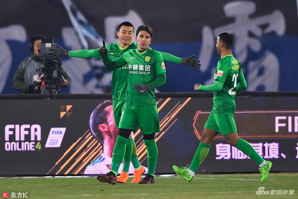 [中超]大连一方0-3北京国安