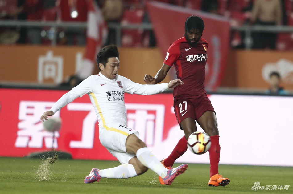 新浪直击华夏幸福2-1长春亚泰