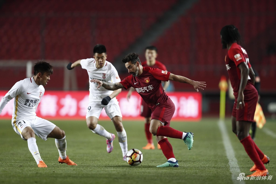 新浪直击华夏幸福2-1长春亚泰