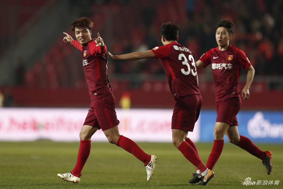 新浪直击华夏幸福2-1长春亚泰