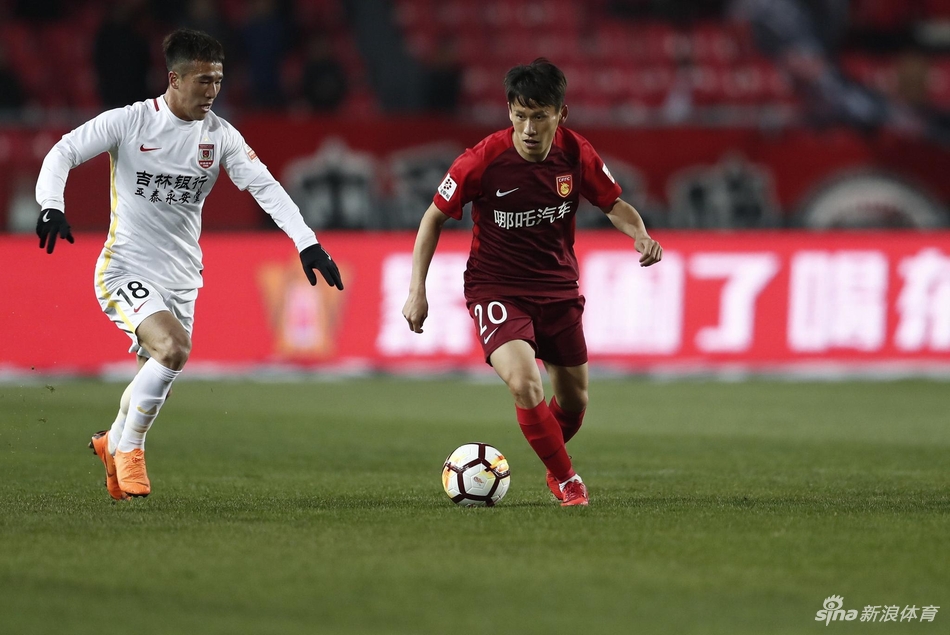 新浪直击华夏幸福2-1长春亚泰