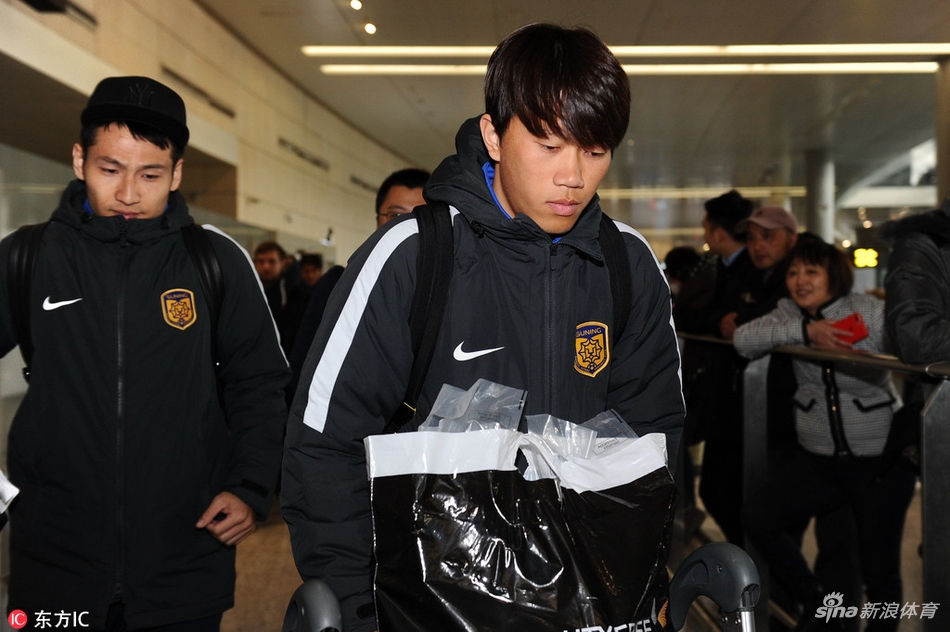 江苏苏宁结束海外冬训归来