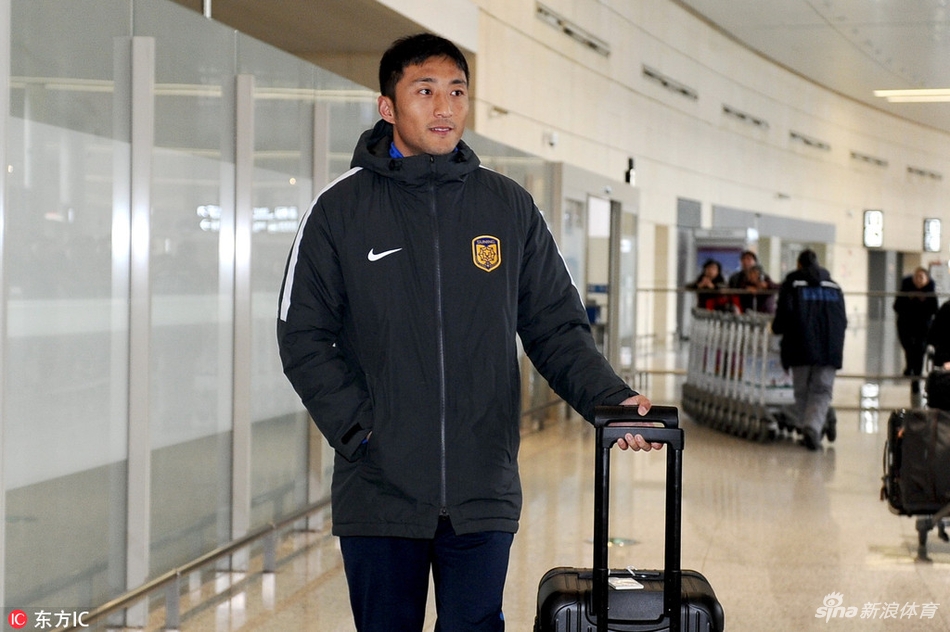 江苏苏宁结束海外冬训归来