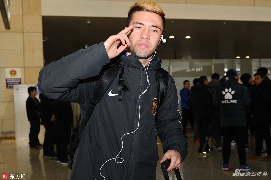 江苏苏宁结束海外冬训归来