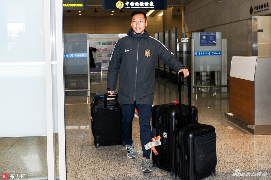 江苏苏宁结束海外冬训归来